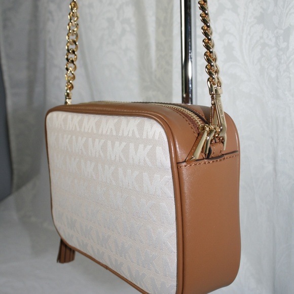 MICHAEL KORS MEDIUM CAMERA CROSSBODY VANILLA/ACORN - Picture 5 of 7